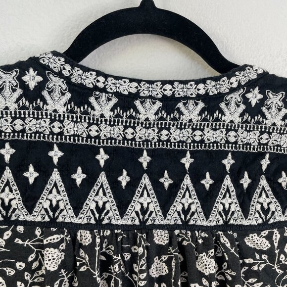 Lucky Brand Womens Medium Floral Boho Blouse Black White Embroidered Top Shirt - Picture 10 of 10